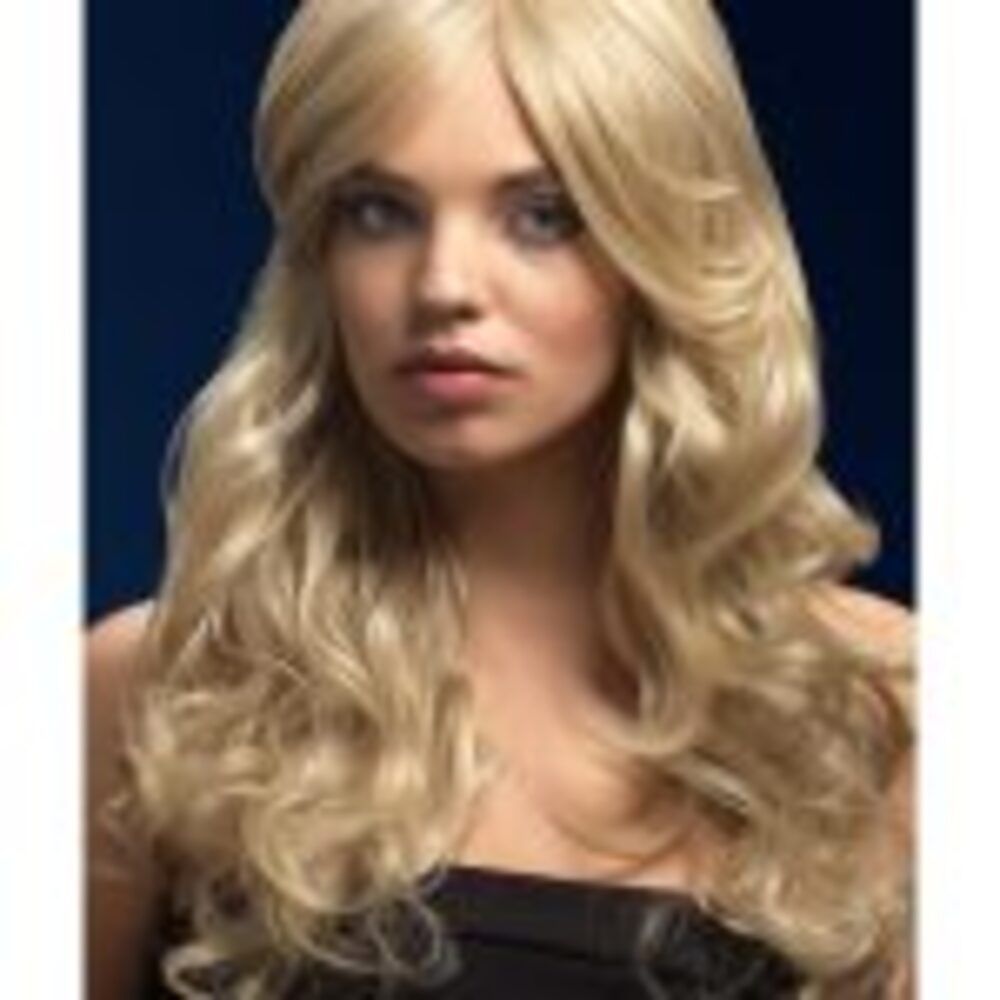 Fever Nicole Wig, Dark Blonde